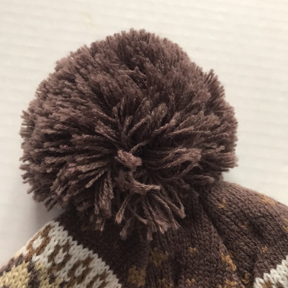 west loop Women’s Fleece Lined Pom Pom Knit Hat - Picture 5 of 5